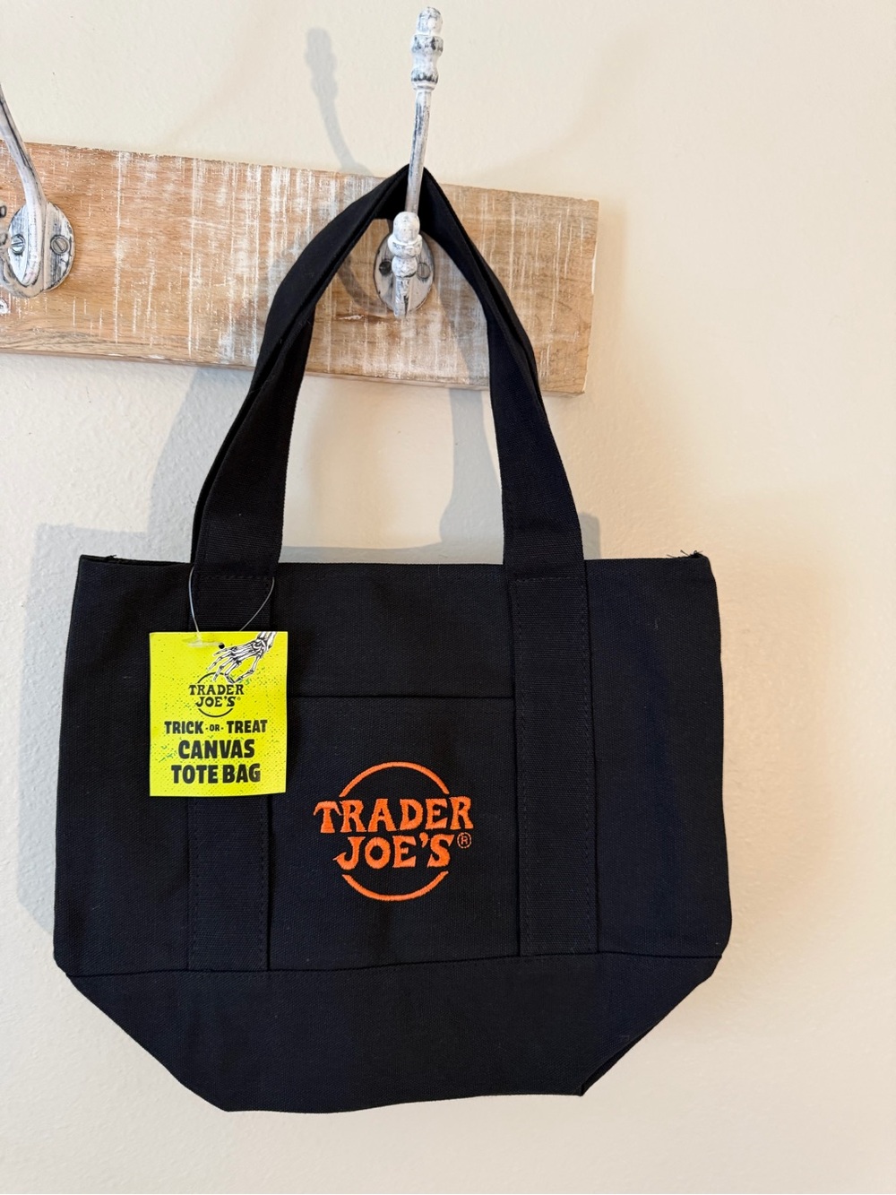 🎃🖤 NEW WITH TAG – Trader Joe’s Halloween Mini Tote! 🧡👻BLACK/ Orange